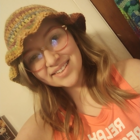Ruffle crochet bucket fishermen's hat - Picture 5 of 5